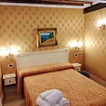 Ca' San Vio Bed & Breakfast 3*